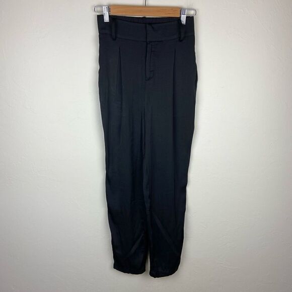 Cupcakes & Cashmere Lindsey Paper Bag High-Waisted Pant - Black - Picture 2 of 8